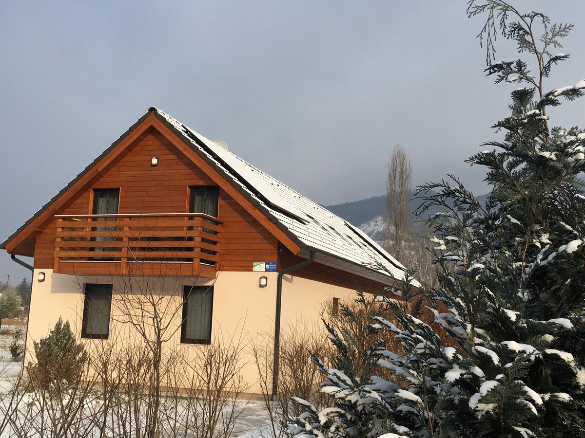 Dunazug Apartmanhaz Дьомос Екстер'єр фото