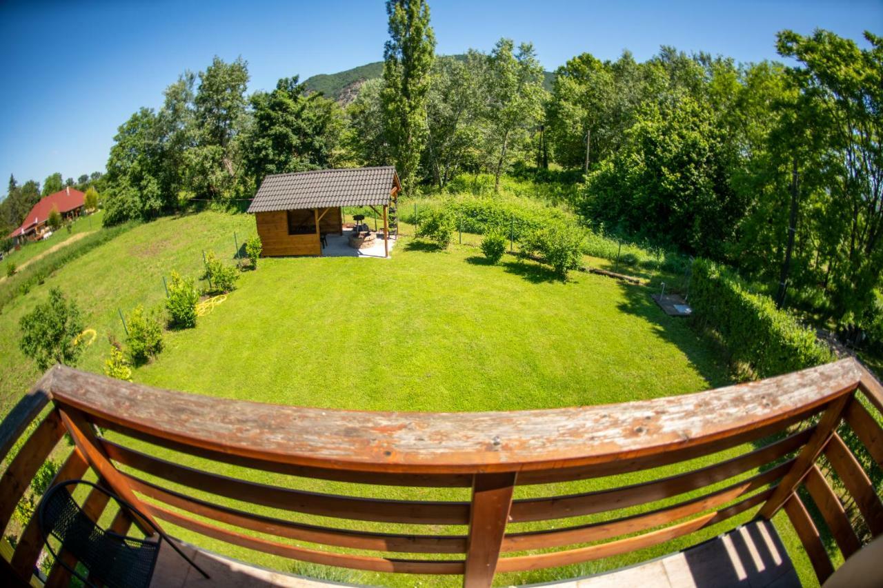 Dunazug Apartmanhaz Дьомос Екстер'єр фото