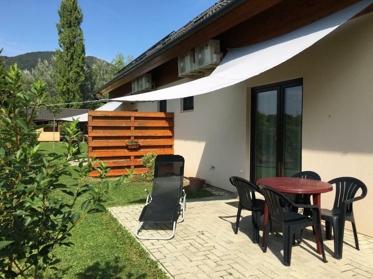 Dunazug Apartmanhaz Дьомос Екстер'єр фото